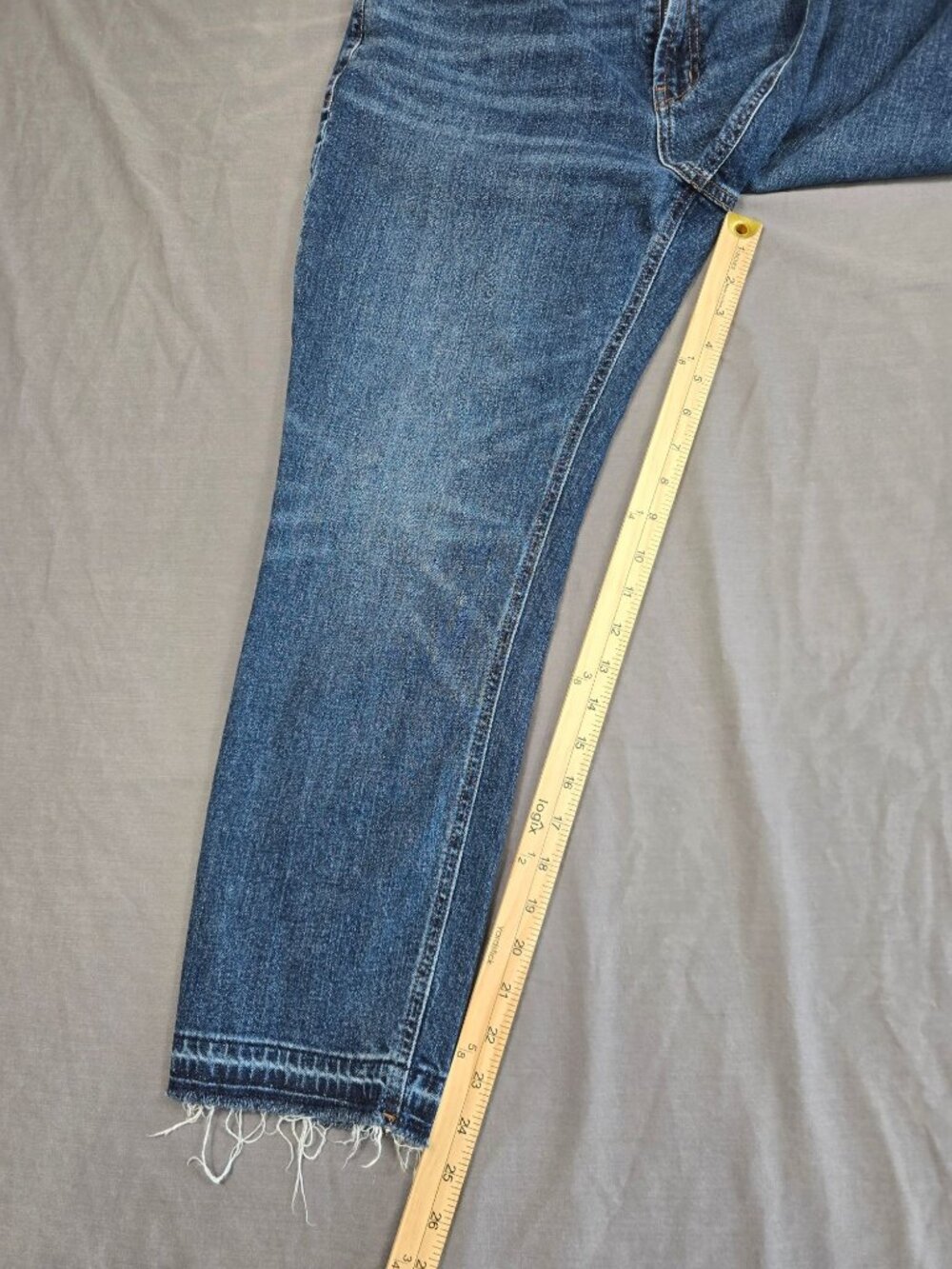 Old Navy Size 10 Mid-Rise Boyfriend Jeans Blue Denim Raw Hem TWO PAIRS - Picture 5 of 10